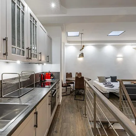 Apartmán Sublime Loft 2br-6p - Hyper Center
